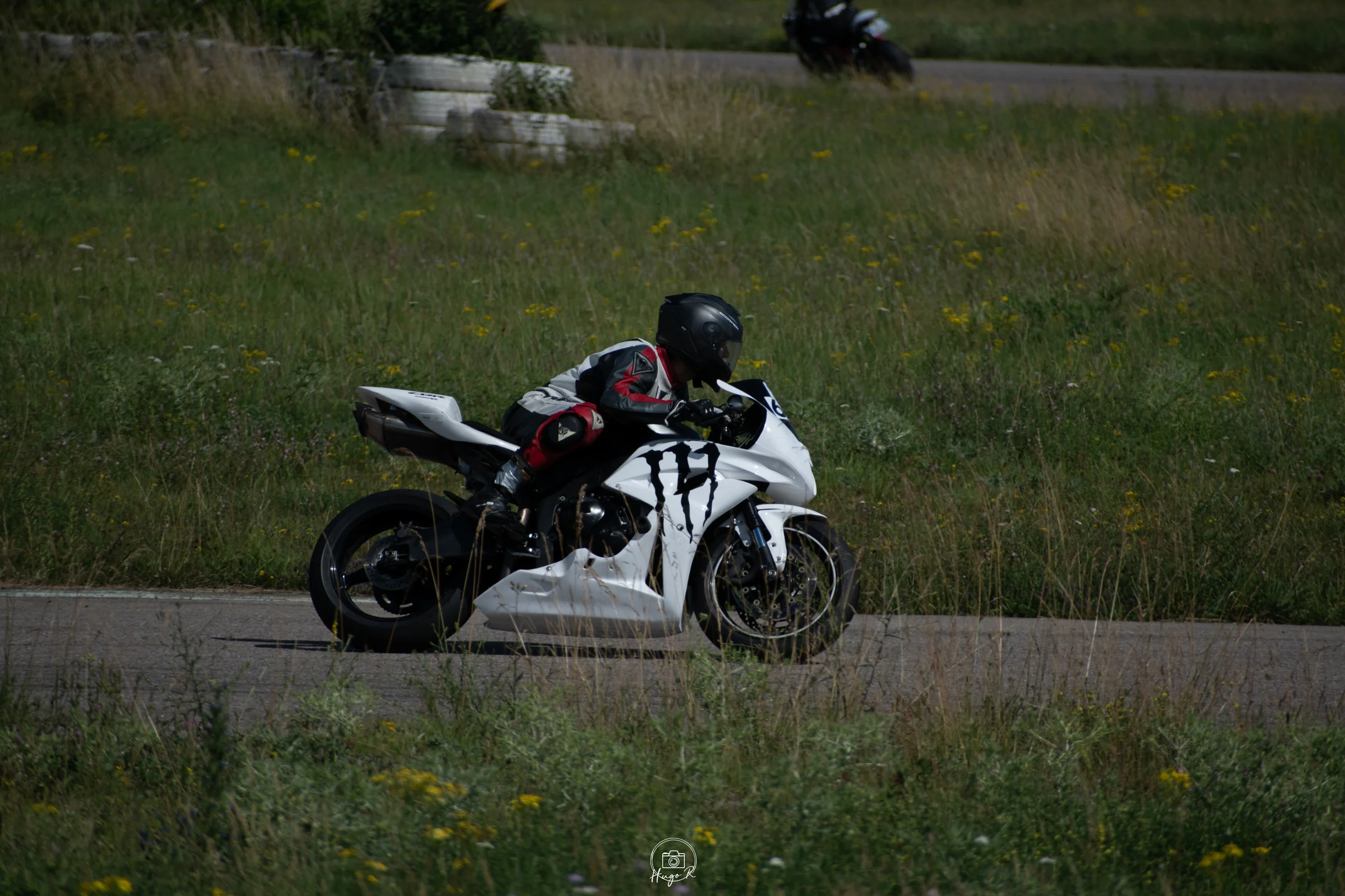 Photo 8